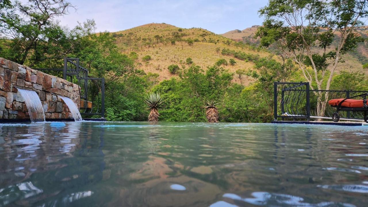 Heysbrook Estate - Luxurious Lodges In A Private Valley Waterval-Onder Kültér fotó